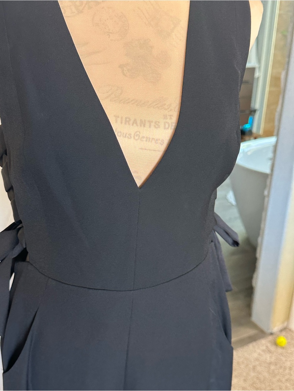 BCBGMaxAzria Black Backless V-Neck Lace-Up Dress - Picture 4 of 10